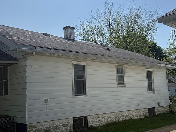 2nd image of 1455 E Whitmer St