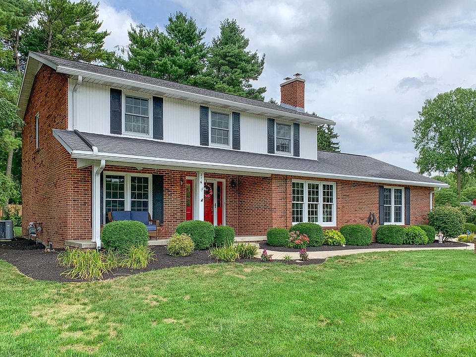 1st image of 216 Camelot Dr