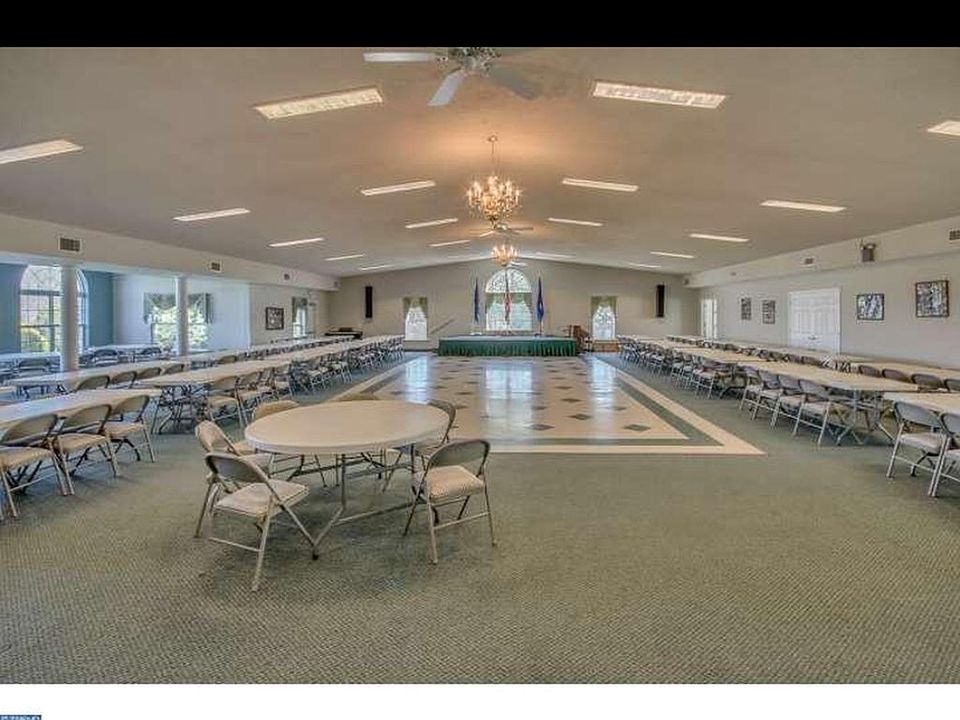 1st image of 284 Winding Brook Run