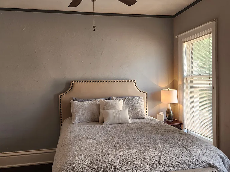 416 Crescent St NE #7 — Photo 5