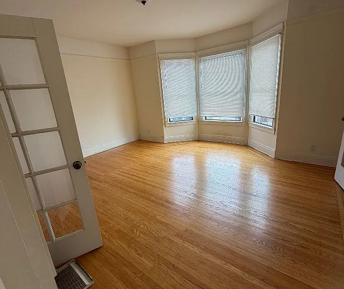 515 Russia Ave #2 — Photo 5