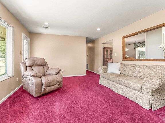5th image of 7332 Maxam Ave