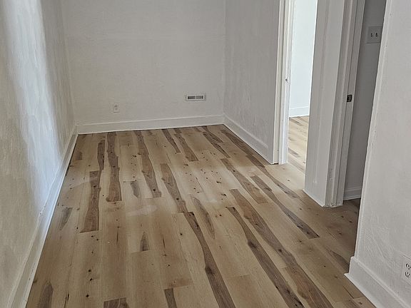 3rd image of 177 Bassett St #177