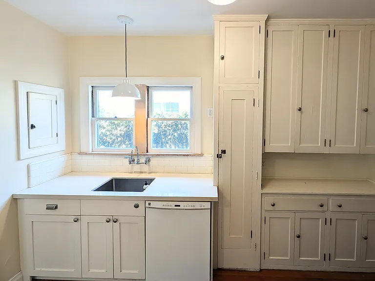 802 N Orange Grove Ave — Photo 8