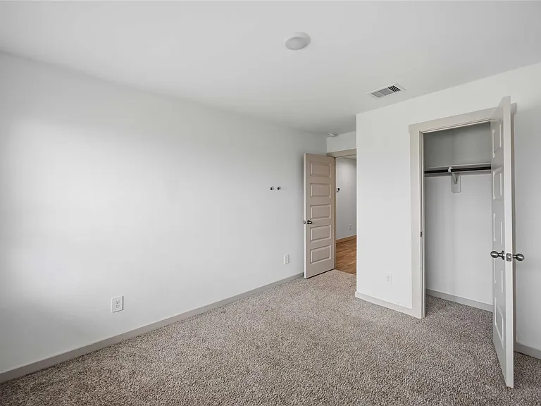 7219 Whispering Leaf St — Photo 15
