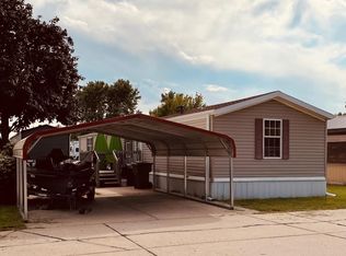 2801 Grand Ave TRAILER 128, Kearney, NE 68847