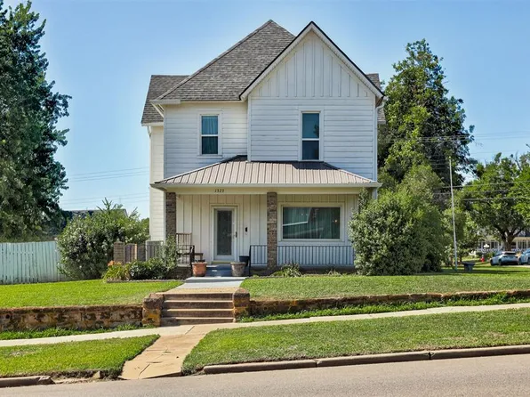 1323 W Noble Ave, Guthrie, OK 73044