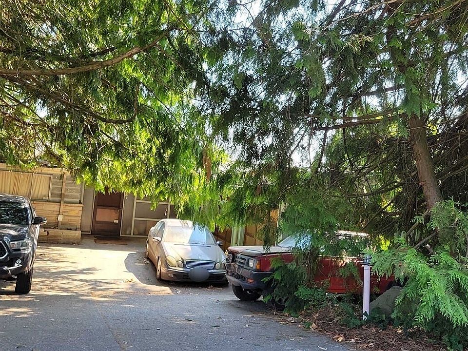 2nd image of 16112 Bothell Way NE