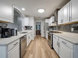 11006 Desert Springs Cir, Houston, TX 77095