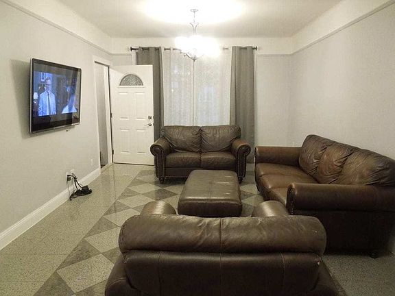 4th image of 2514 24th Ave #1