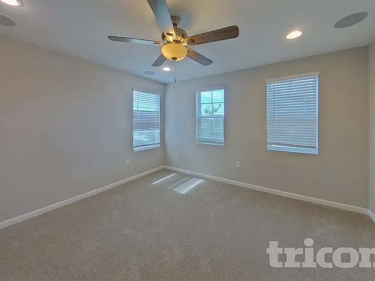 201 Sangmon Ct — Photo 6