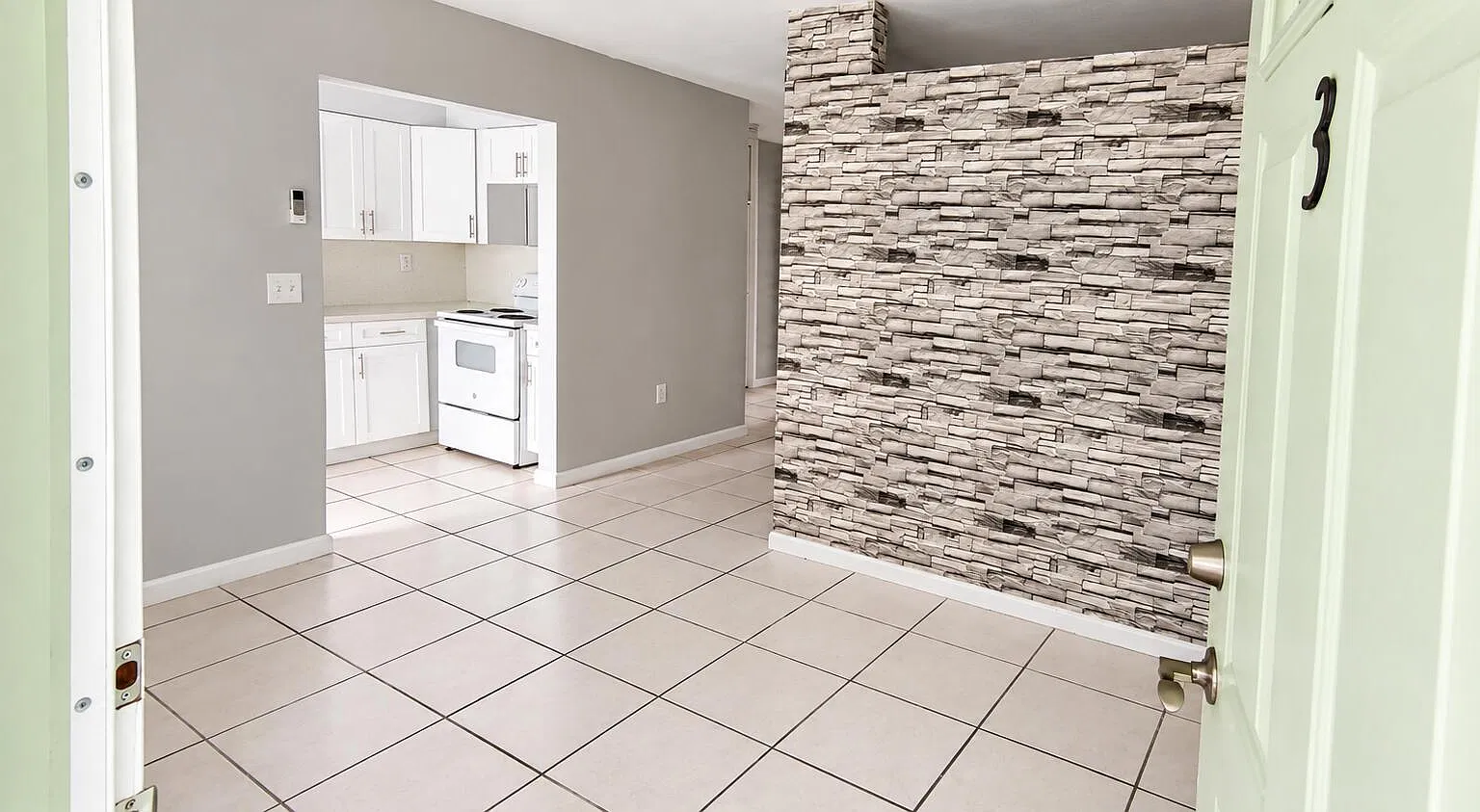 1 bed, 1.0 bath, 400 sqft, $1,600 — Photo 2