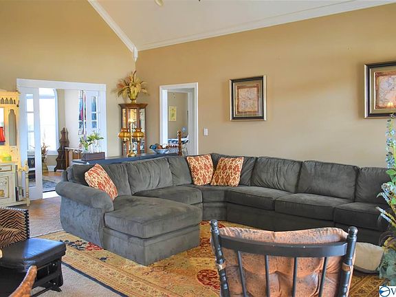 5th image of 368 Northlake Dr