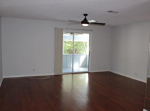 5th image of 17 Pelican Ct