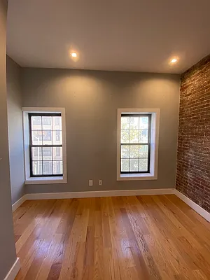 Rented by Lodger Corp | media 31