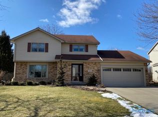 5235 Westcroft Dr, Sylvania, OH 43560