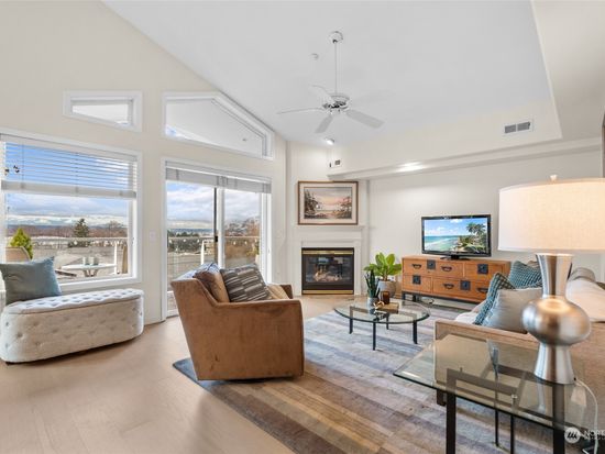 402 3rd Avenue S #B303, Edmonds, WA 98020