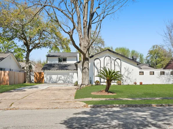 10722 Lynbrook Dr, Houston, TX 77042