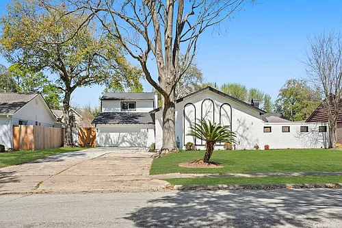 10722 Lynbrook Dr Photo 1