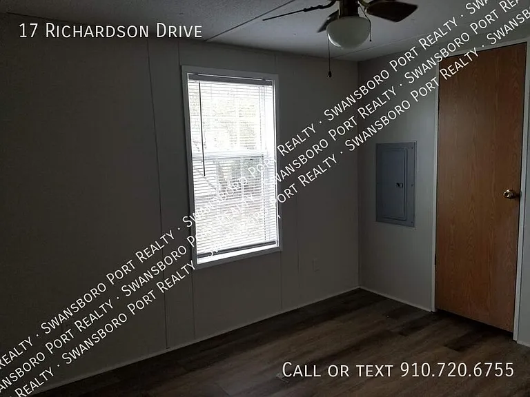 17 Richardson Dr — Photo 11