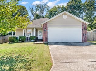20855 Ridge Dr, Springdale, AR 72764