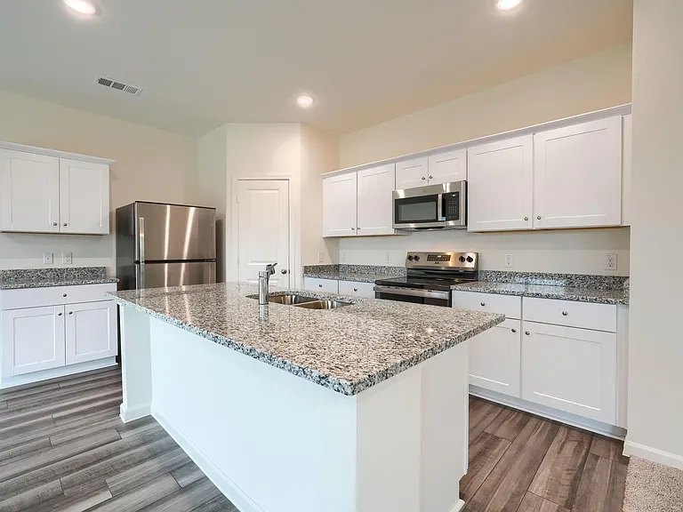 14122 Emeric St — Photo 5