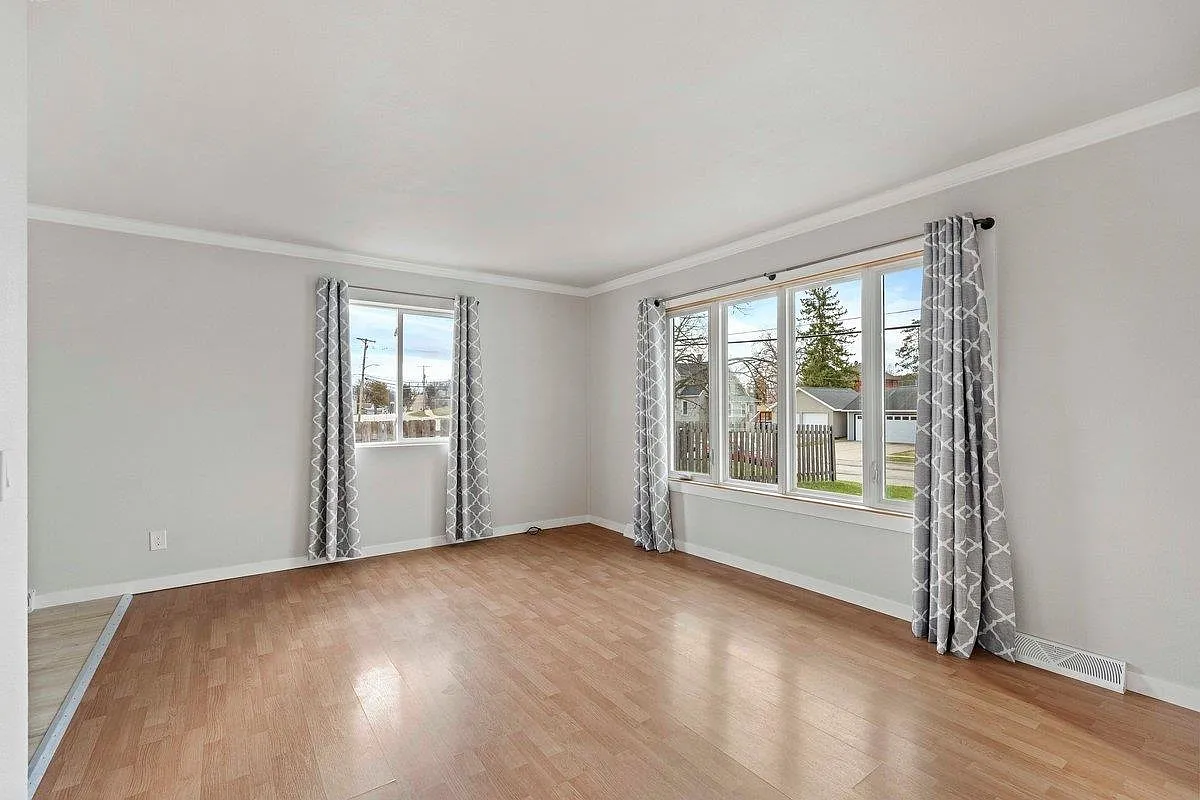 2 bed, 1.0 bath, 1059 sqft, $1,975 — Photo 2