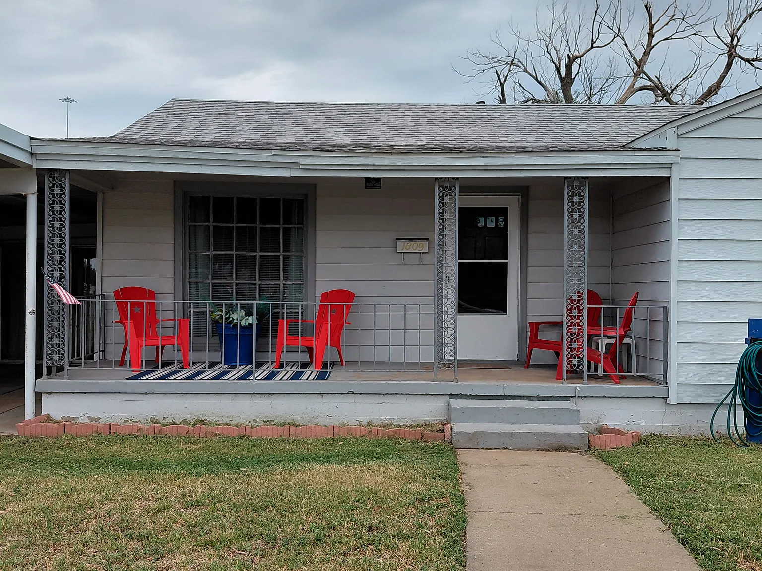 3 bed, 1367 sqft, $1,600 — Photo 1