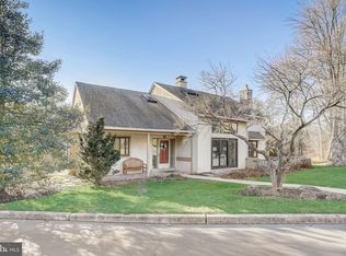 30 Sugar Knoll Dr, Devon, PA 19333