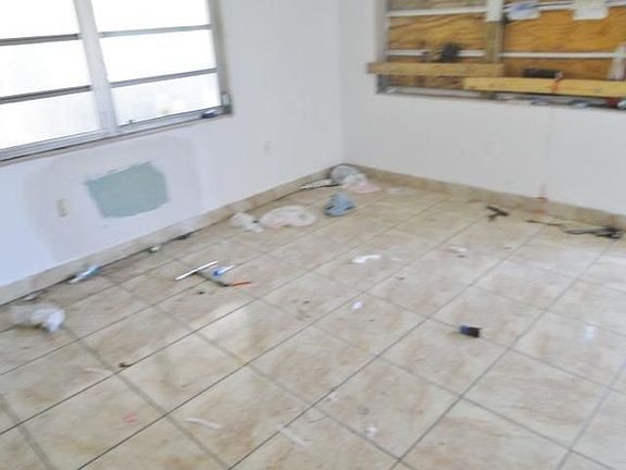 4th image of 1005 S C St