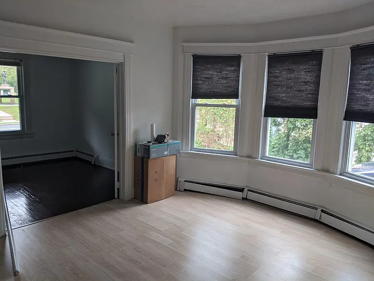 17 Somerset St #1 — Photo 2