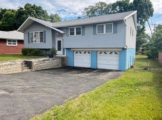 4 Nicholas Drive, Albany, NY 12205