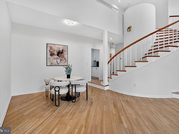 5th image of 2028 Beacon Pl