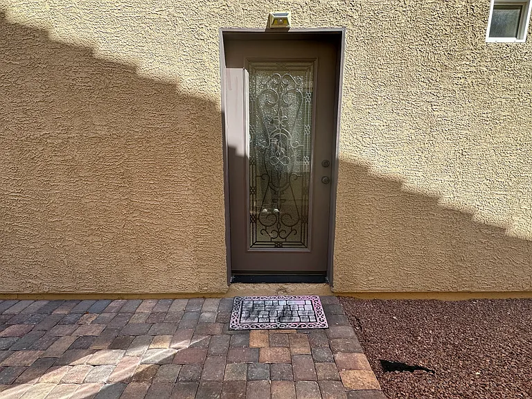 10672 Parthenon St — Photo 11