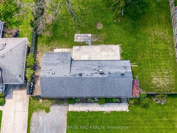3rd image of 60 Valley Rd
