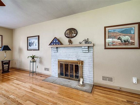 5th image of 4443 Rosemary Ave