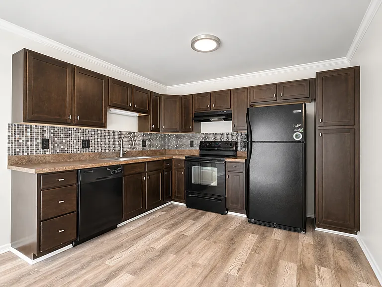 101 Wheatstone Ln — Photo 6