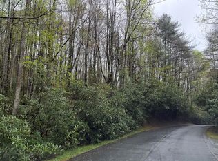 9 Holly Rd, Sapphire, NC 28774