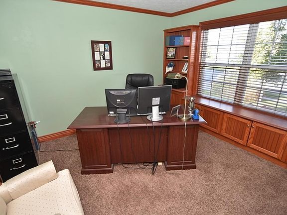 4th image of 5926 Bonneville Way