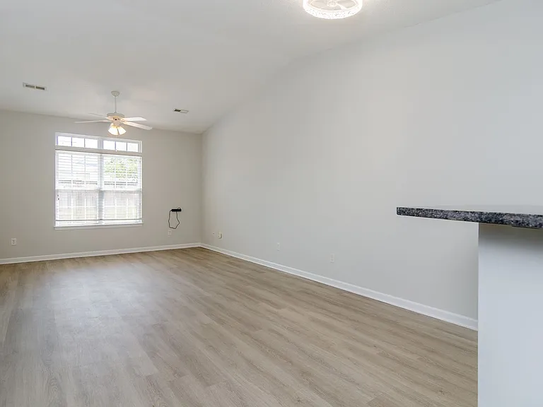 6464 Bradbury Ct — Photo 6
