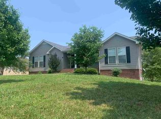 38 Maureen Way, Scottsville, KY 42164