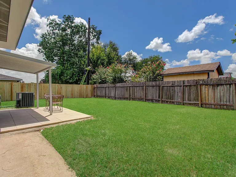 11018 Long Gate Dr — Photo 33