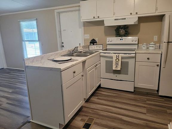 2nd image of 1325 Wenlon Dr Lot 104