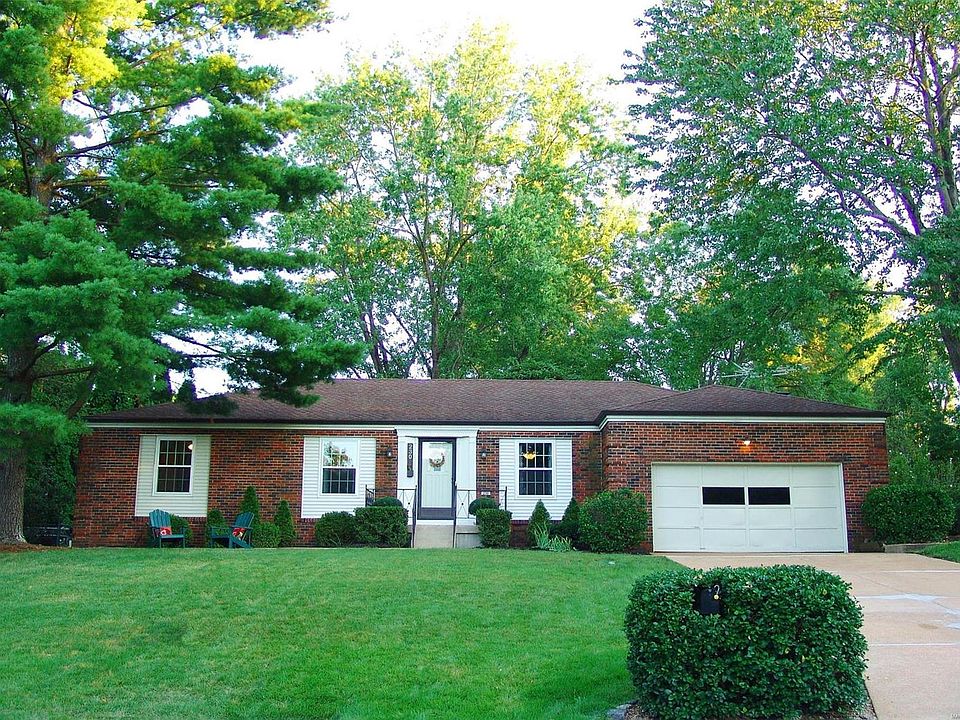 2nd image of 230 Towercliffe Dr