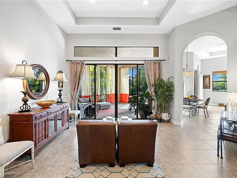 6513 Caldecott Dr — Photo 12