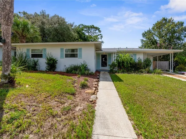 1982 W Gardenia Dr, Citrus Springs, FL 34434