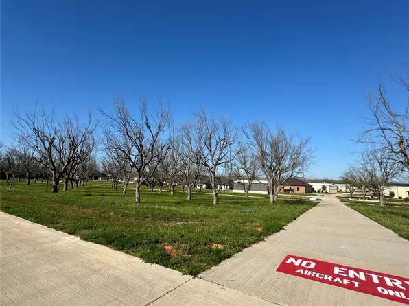 6011 Bonanza Dr, Granbury, TX 76049