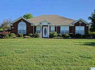 118 Turkey Ridge Dr, New Market, AL 35761