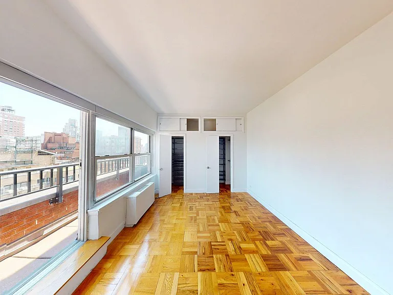 250 E 73rd St #PHB — Photo 12