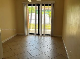 2161 41st St SW #B, Naples, FL 34116